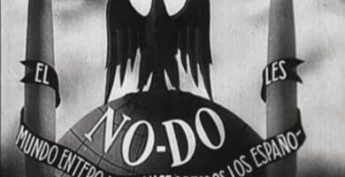 Cabecera del NO-DO con eslogan "El mundo entero al alcance de los españoles"