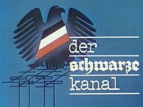 Emblema de Der Schwarze Kanal con el águila federal modificada sobre antenas y tipografía gótica sobre fondo azul satinado.